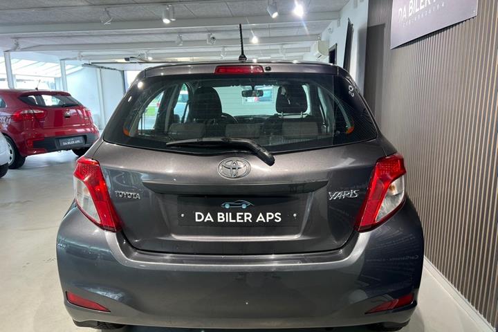 undefined Toyota Yaris fra 2012