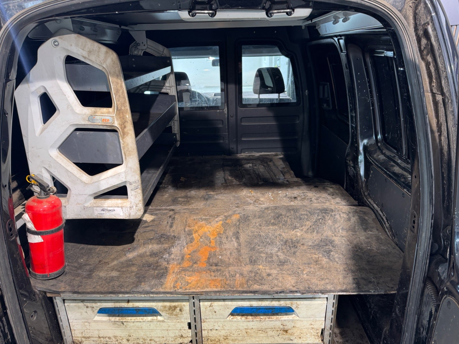 Gul VW Caddy fra 2015