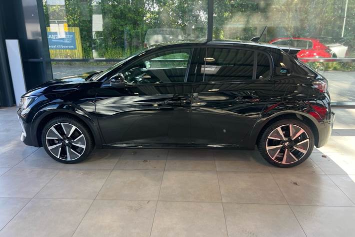 Sort Peugeot e-208 fra 2022