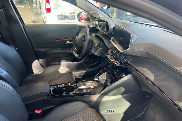 Sort Peugeot e-208 fra 2022