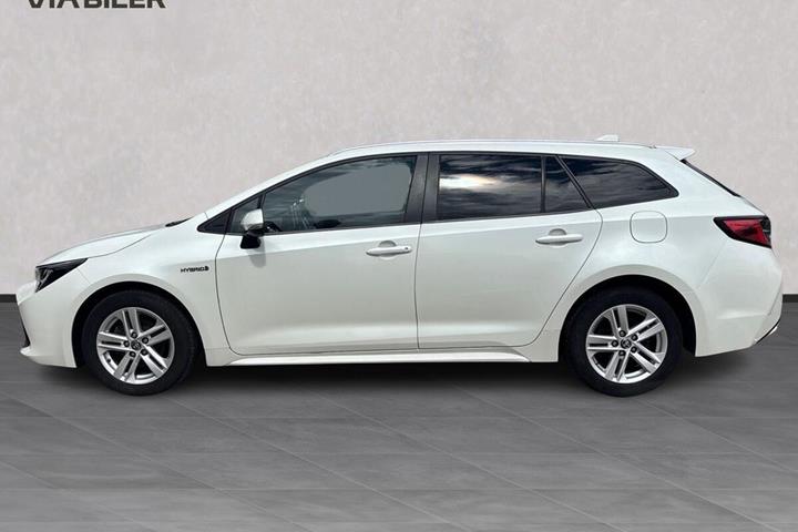 Hvid Toyota Corolla fra 2020