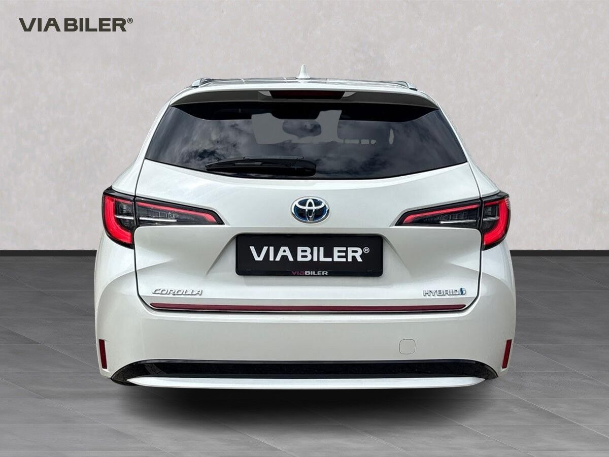 Hvid Toyota Corolla fra 2020