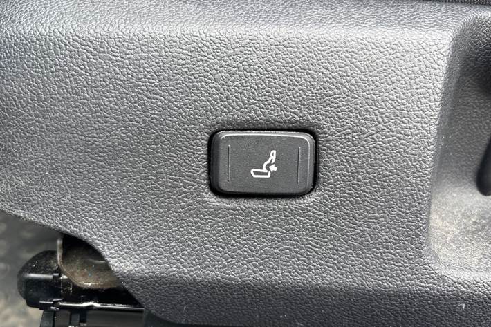Hvid Toyota Corolla fra 2020