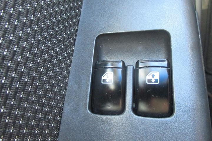 Sort Chevrolet Aveo fra 2010 set indefra