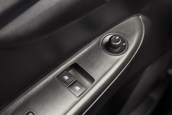 Rød Opel Karl fra 2016