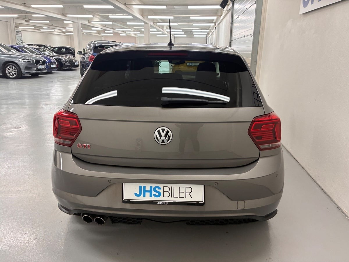 Orange VW Polo fra 2021