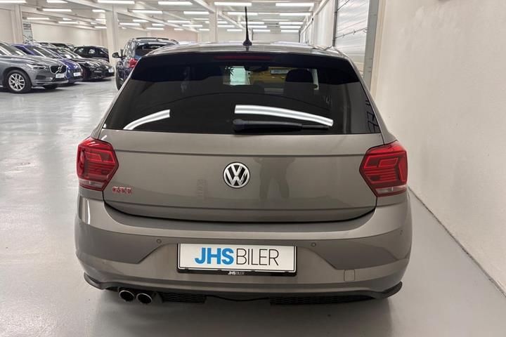 Orange VW Polo fra 2021