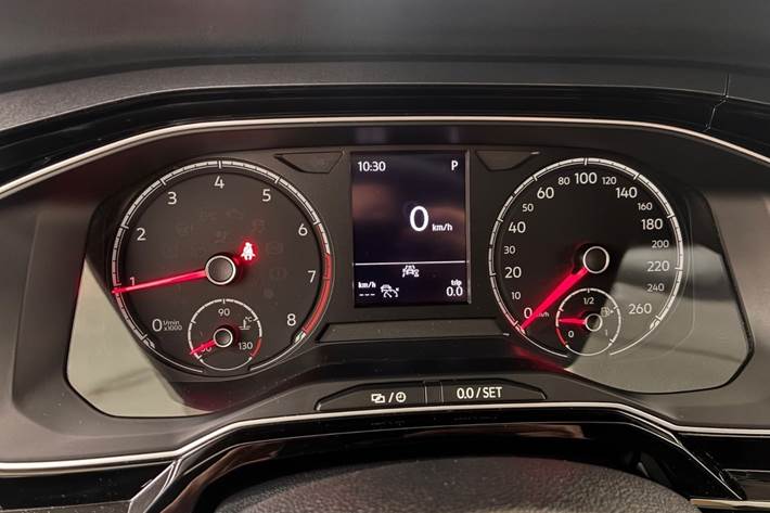 Orange VW Polo fra 2021