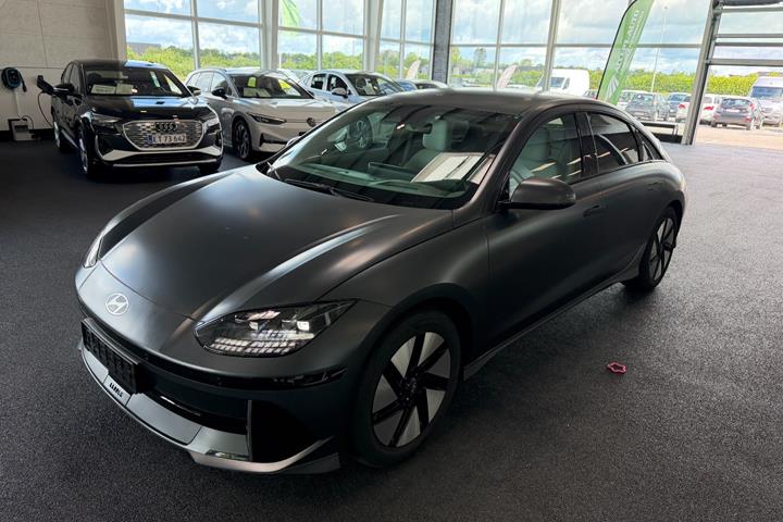 Grå Hyundai Ioniq 6 fra 2024