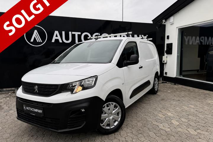 Hvid Peugeot Partner fra 2022