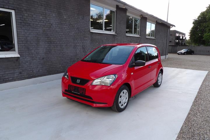 Rød Seat Mii fra 2016 set udefra