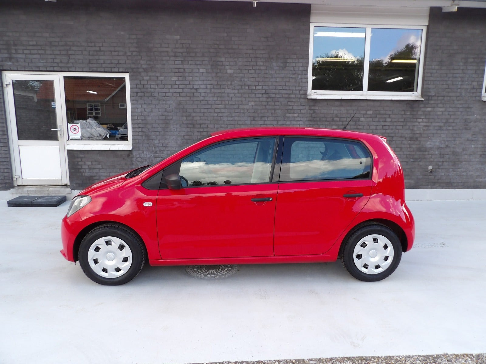 Rød Seat Mii fra 2016