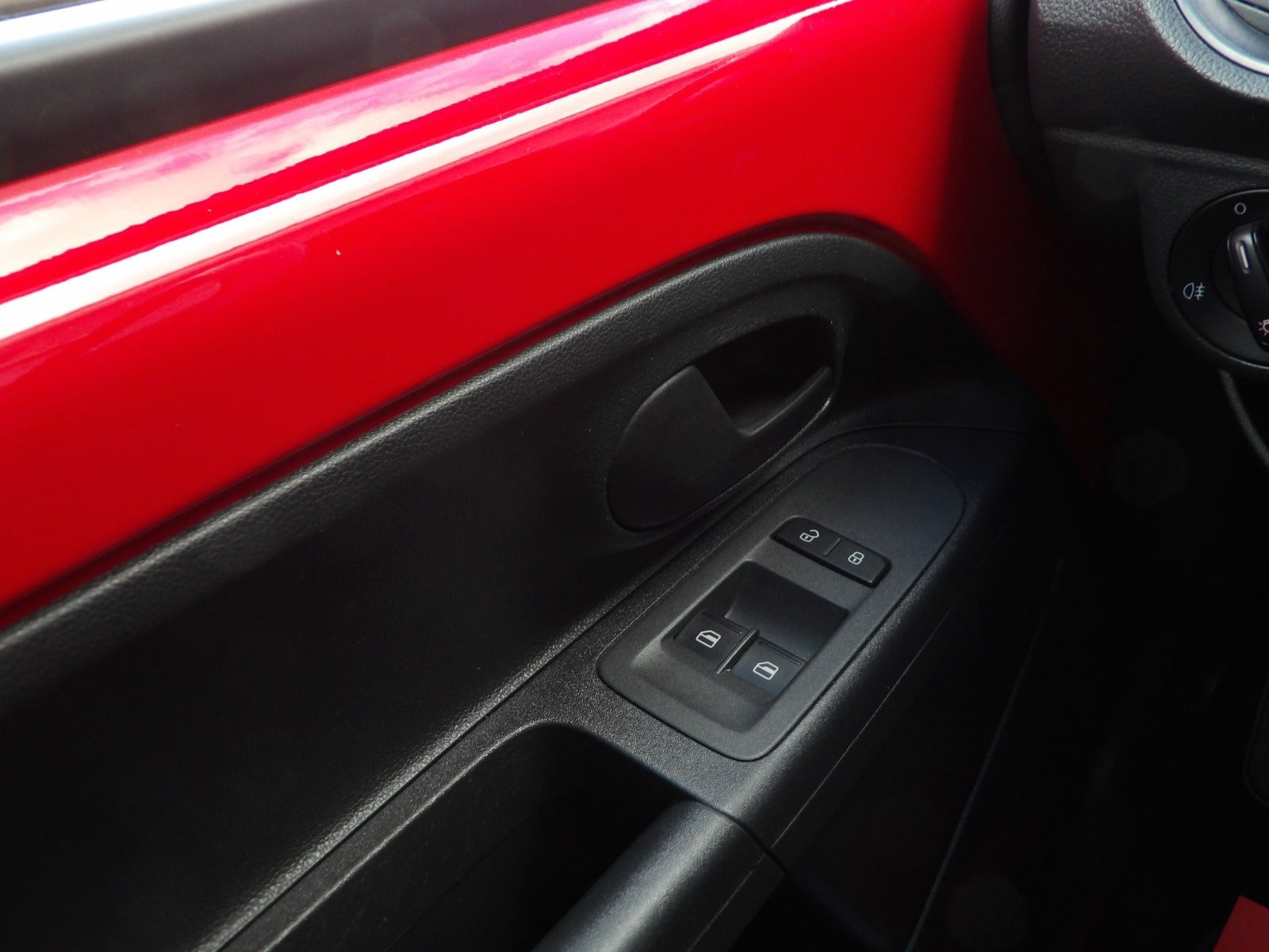 Rød Seat Mii fra 2016