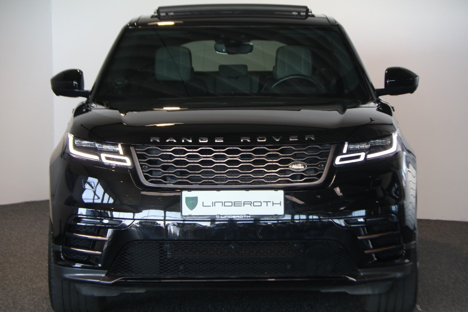 Sort Land Rover Range Rover Velar fra 2018