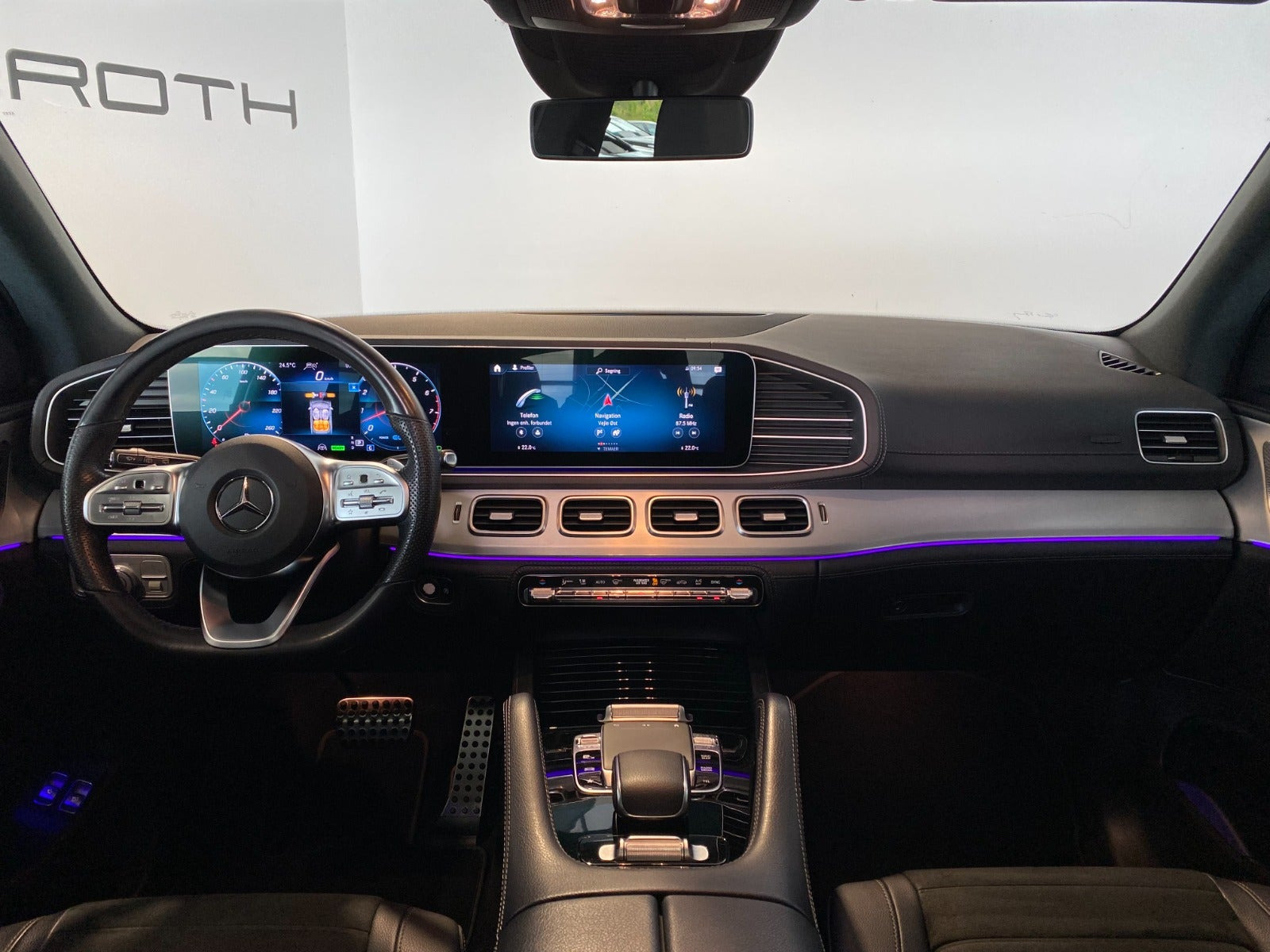 Orange Mercedes GLE450 fra 2019