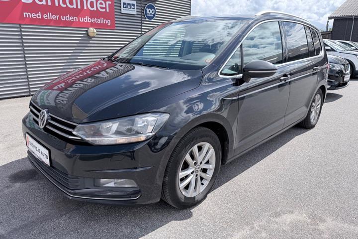 Sort VW Touran fra 2017