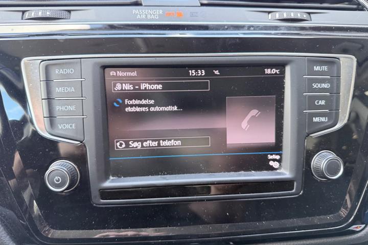 Sort VW Touran fra 2017