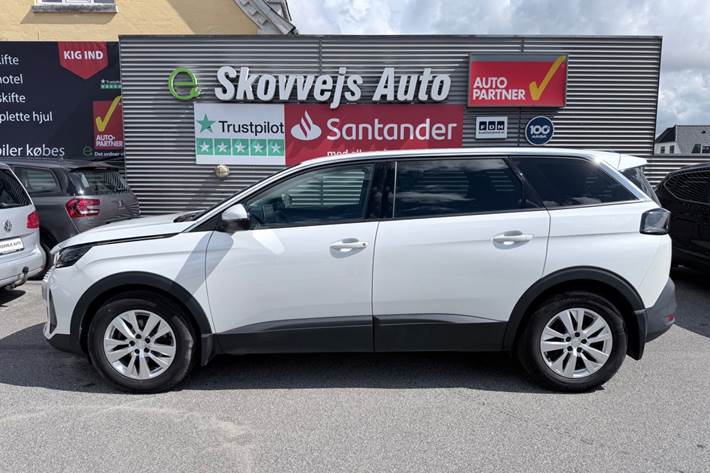 Hvid Peugeot 5008 fra 2021