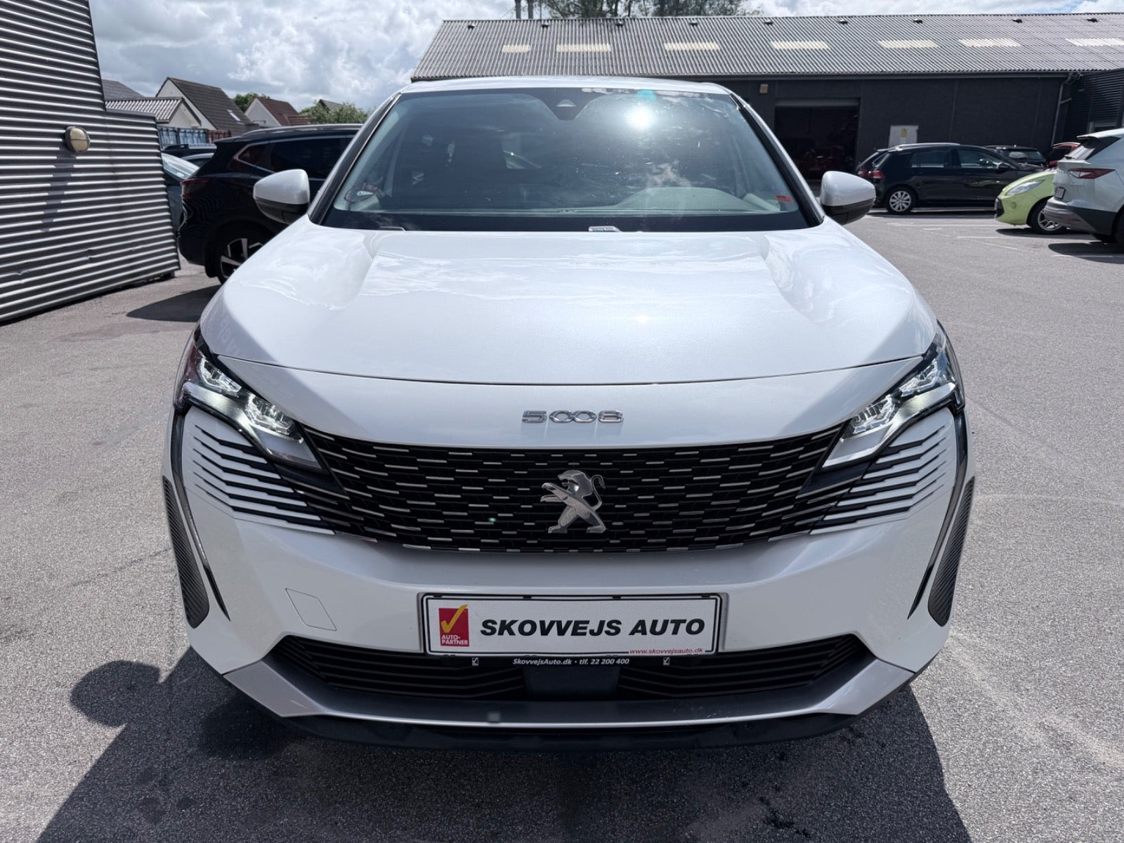 Hvid Peugeot 5008 fra 2021