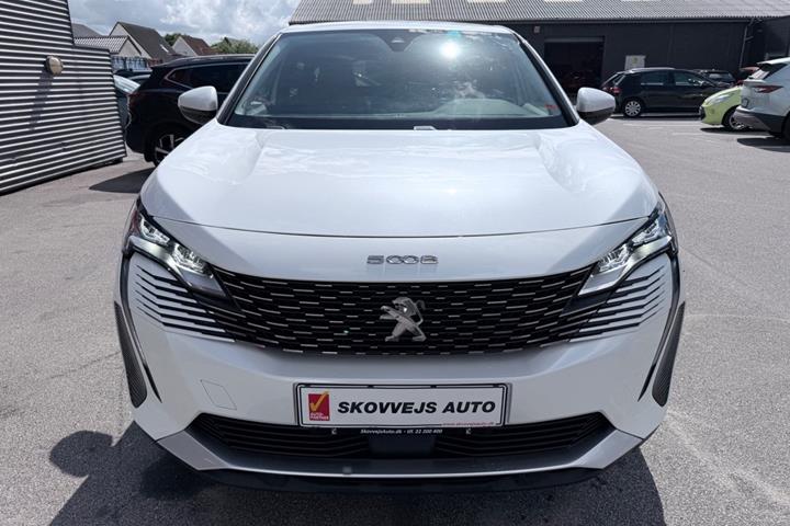 Hvid Peugeot 5008 fra 2021