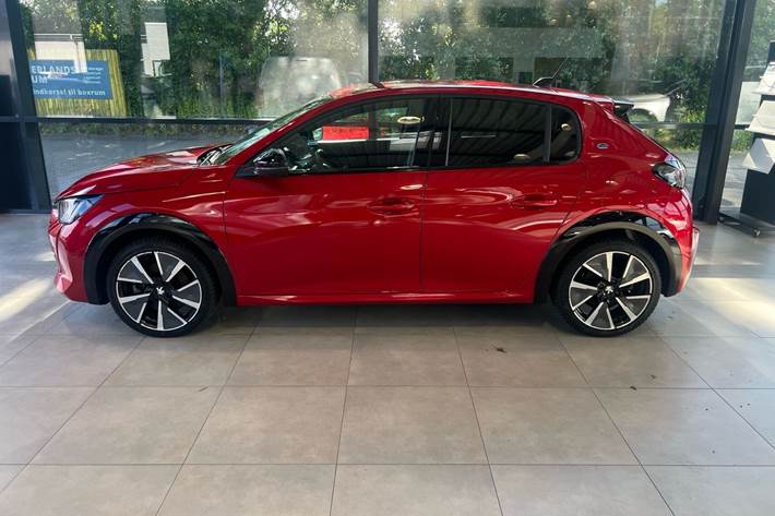 Rød Peugeot e-208 fra 2022