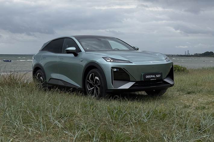Grøn Changan Deepal S07 fra 2026