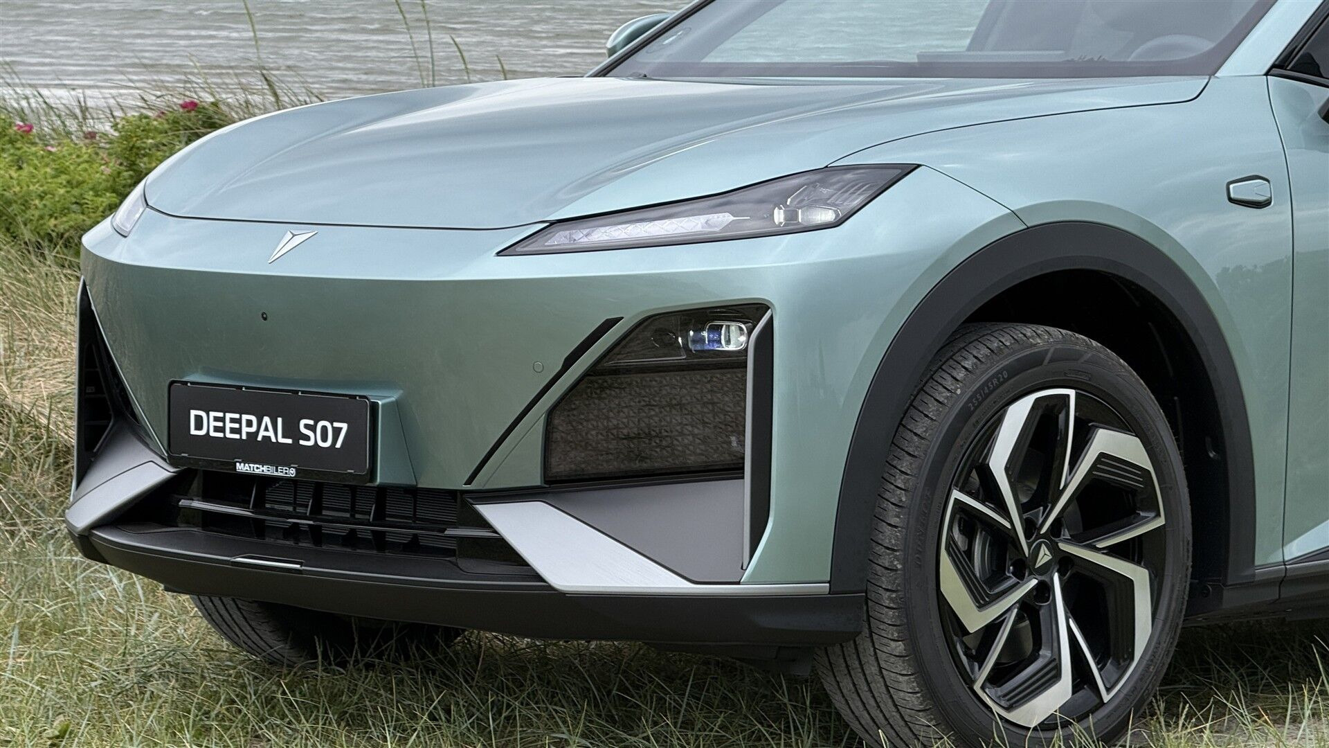 Grøn Changan Deepal S07 fra 2026 set udefra