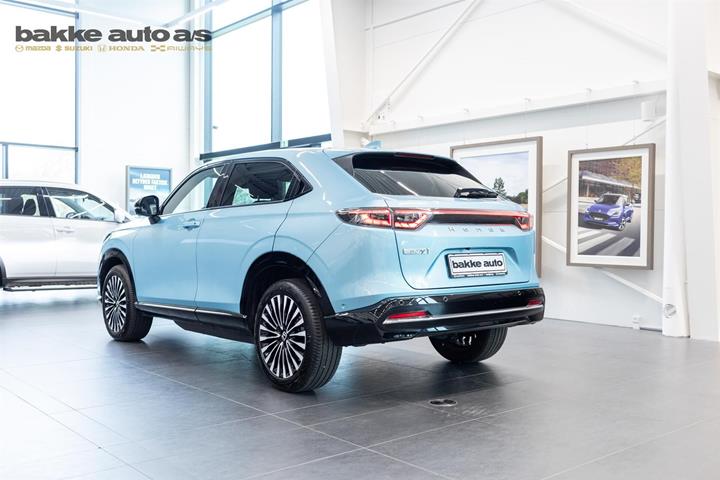 Sort Honda e:Ny1 fra 2024