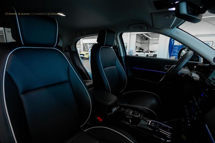 Sort Honda e:Ny1 fra 2024