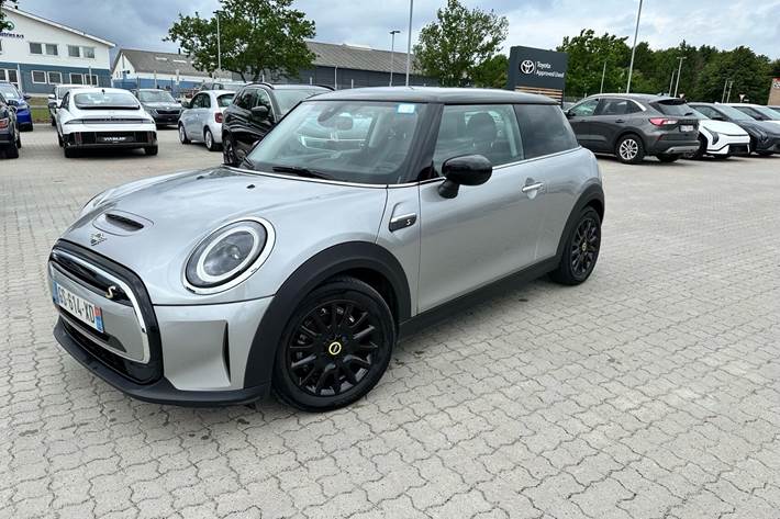 Grå Mini Cooper fra 2023