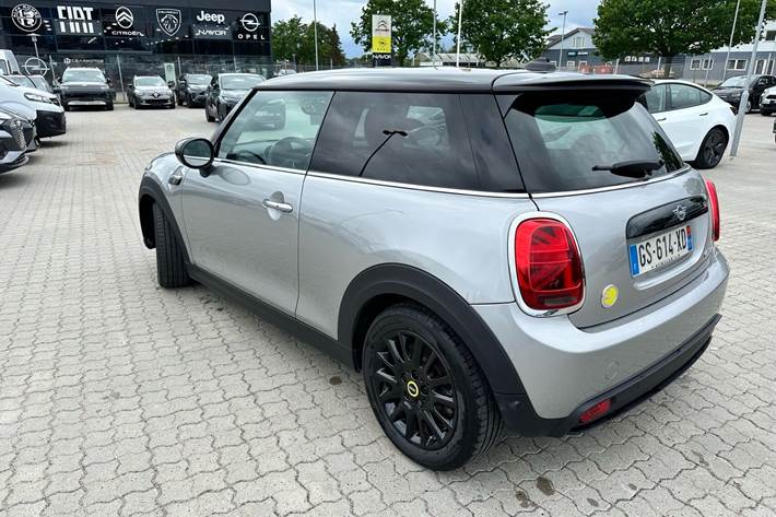 Grå Mini Cooper fra 2023