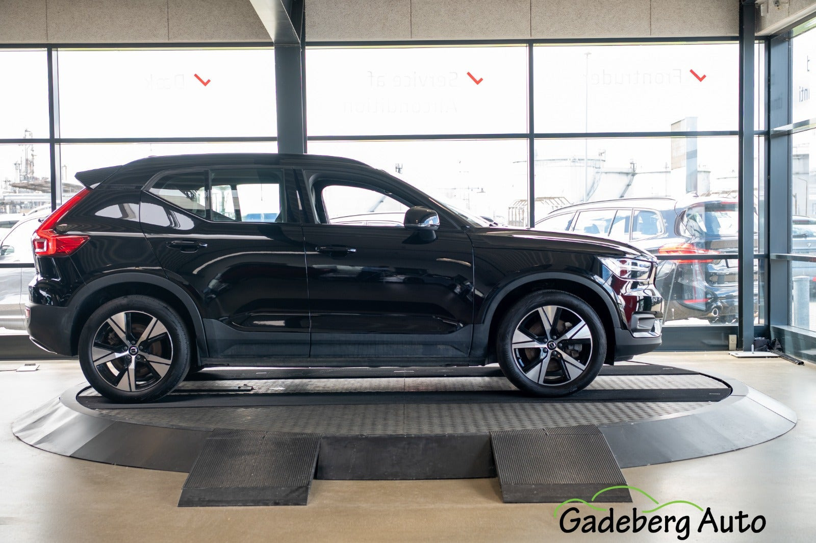 Sort Volvo XC40 fra 2020