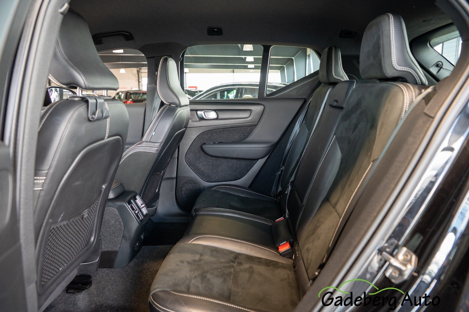 Sort Volvo XC40 fra 2020