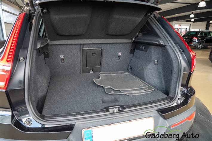 Sort Volvo XC40 fra 2020