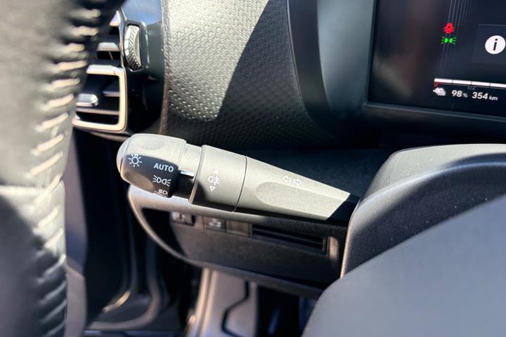 Sort Citroën ë-C4 X fra 2025