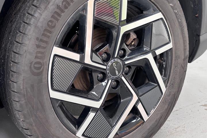 Blå BYD Atto 3 fra 2023