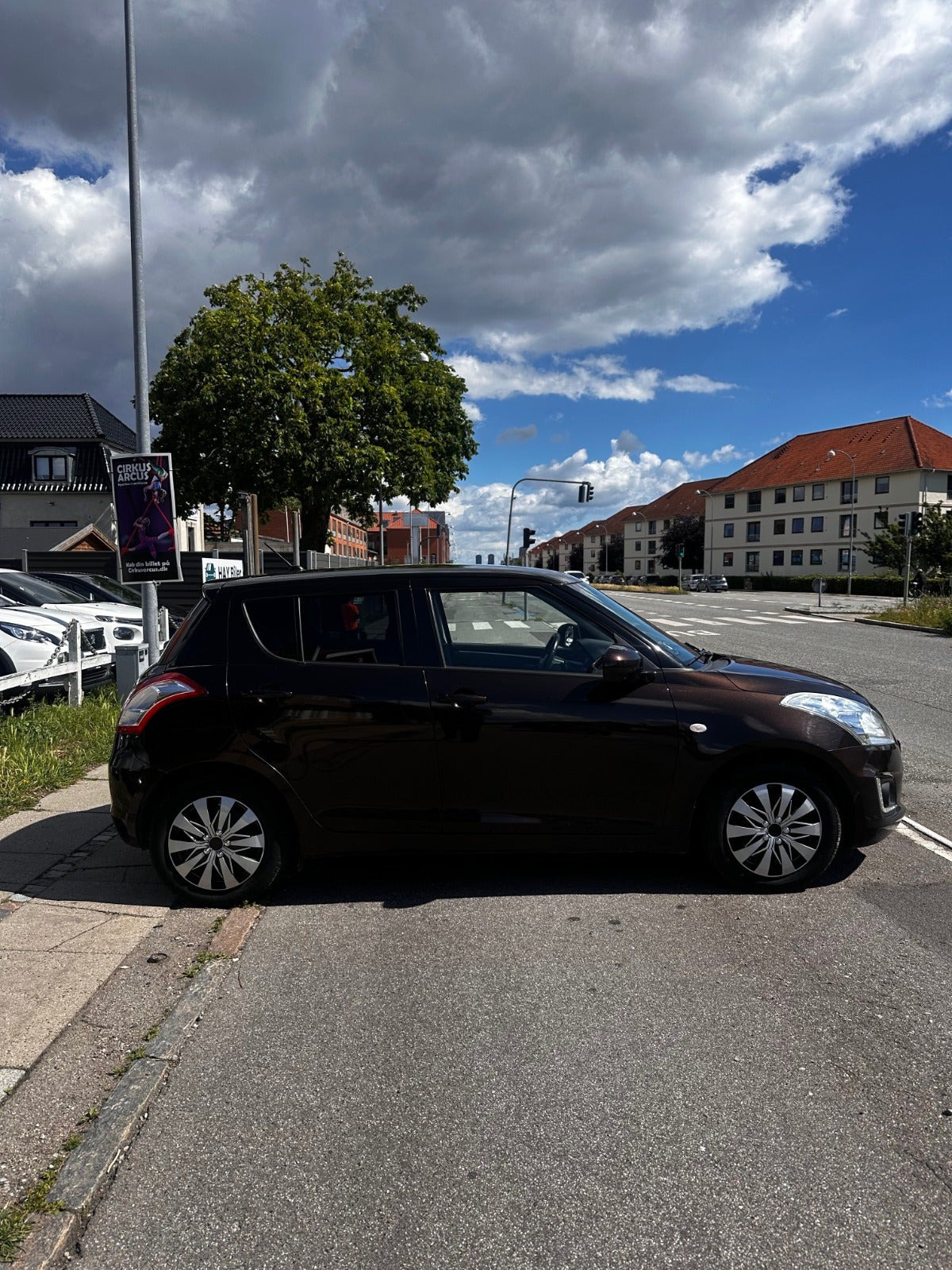 Brun Suzuki Swift fra 2015