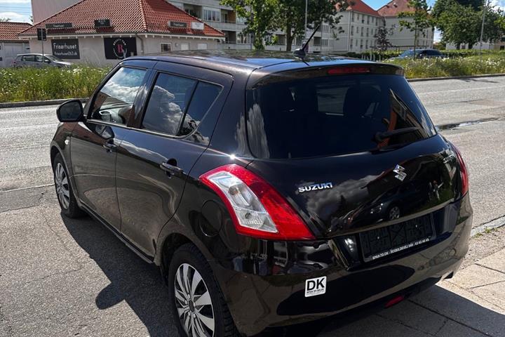 Brun Suzuki Swift fra 2015