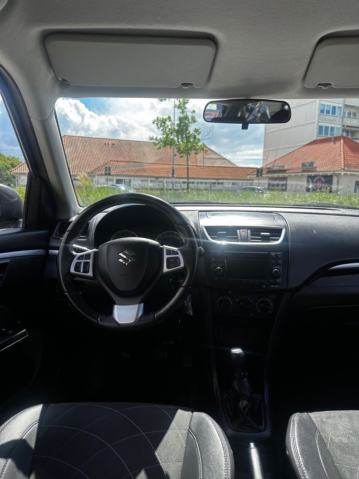 Brun Suzuki Swift fra 2015