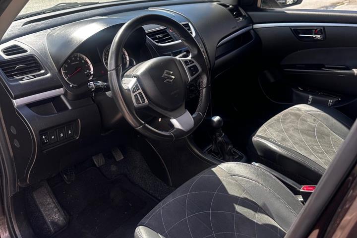 Brun Suzuki Swift fra 2015