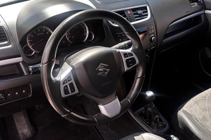 Brun Suzuki Swift fra 2015