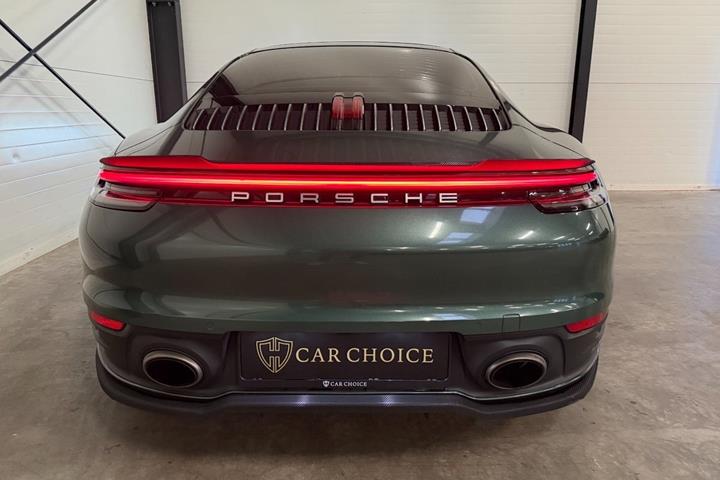 Grøn Porsche 911 Carrera 4S fra 2019