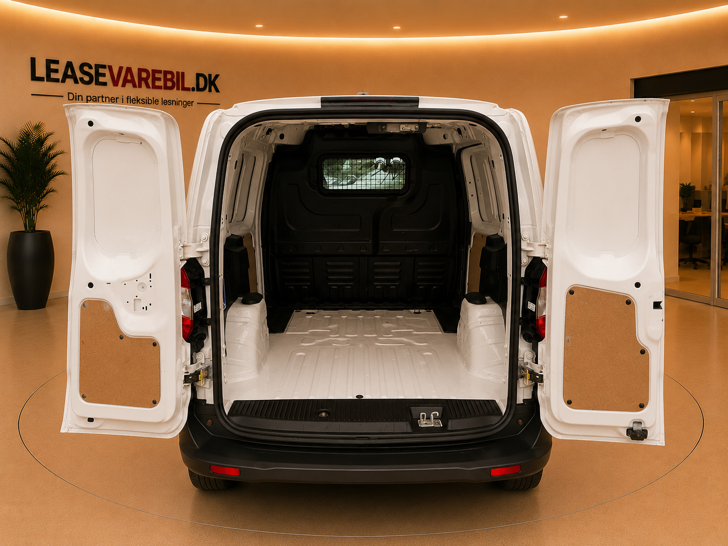Hvid Ford Transit Courier fra 2019
