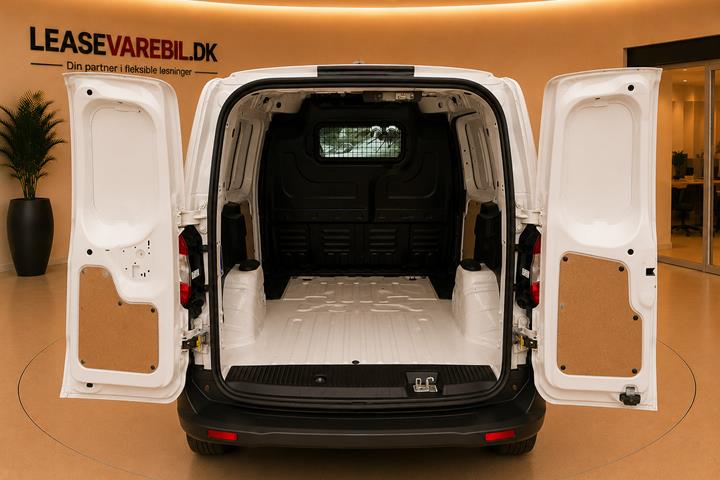 Hvid Ford Transit Courier fra 2019