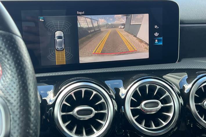 Hvid Mercedes A180 d fra 2017