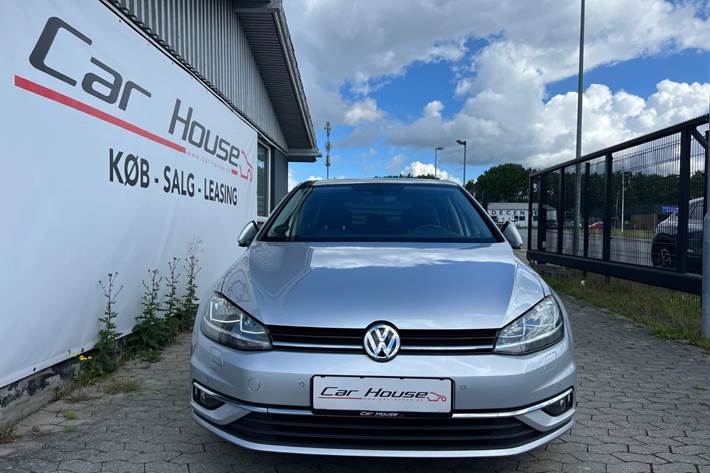 Sølv VW Golf VII fra 2018
