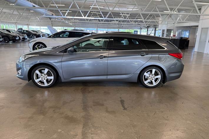 Grå Hyundai i40 fra 2011