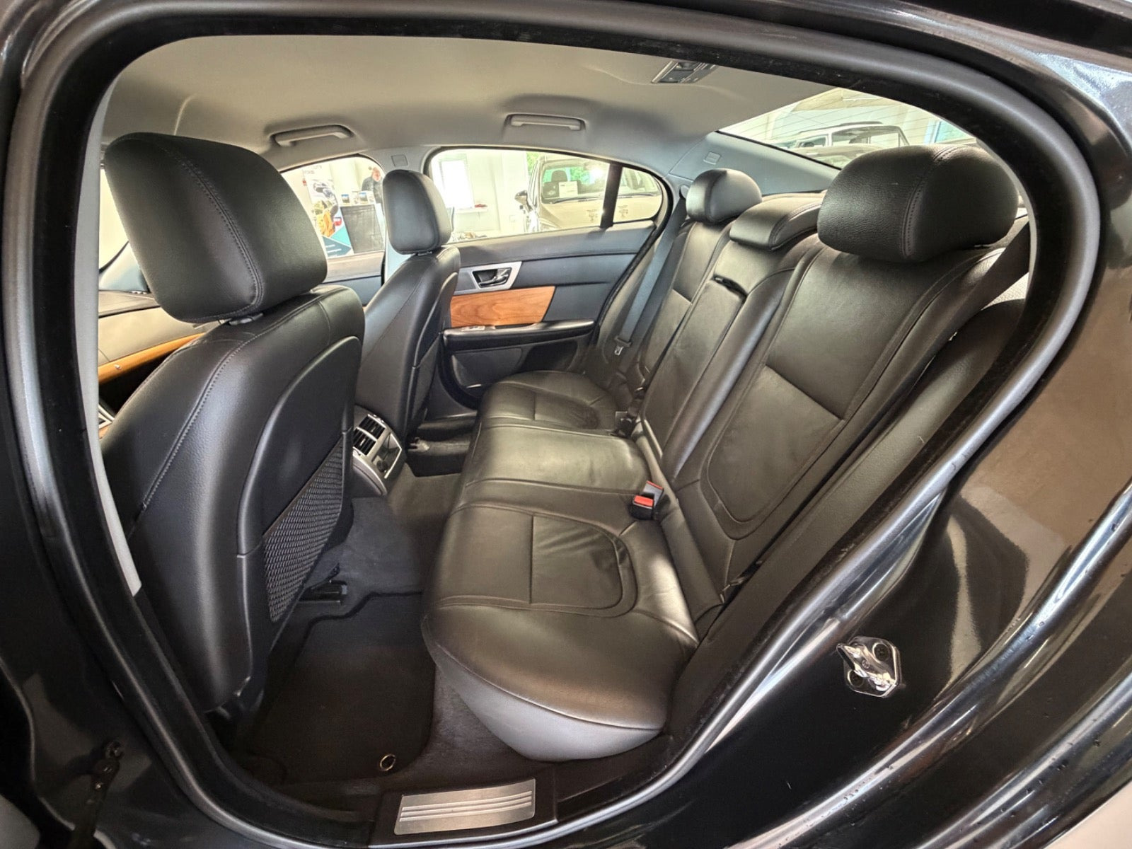 Jaguar XF 2.2 TDi4 Automatic, 8-trins, 163ps, 2015