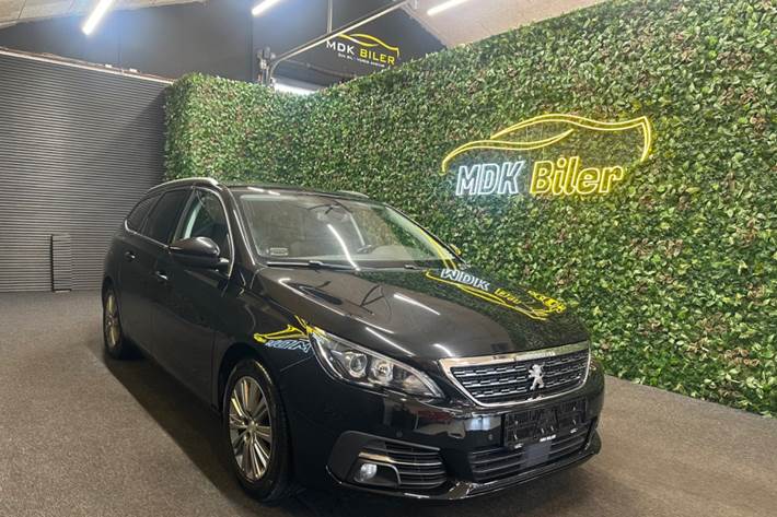 undefined Peugeot 308 fra 2019 set udefra