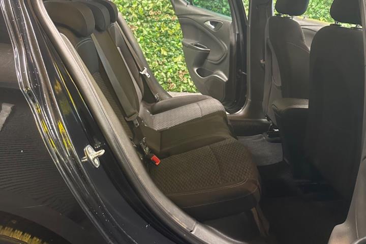 undefined Opel Astra fra 2017
